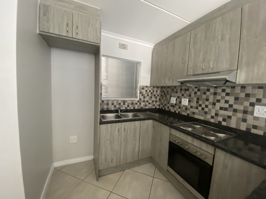 To Let 2 Bedroom Property for Rent in Buh Rein Estate Western Cape